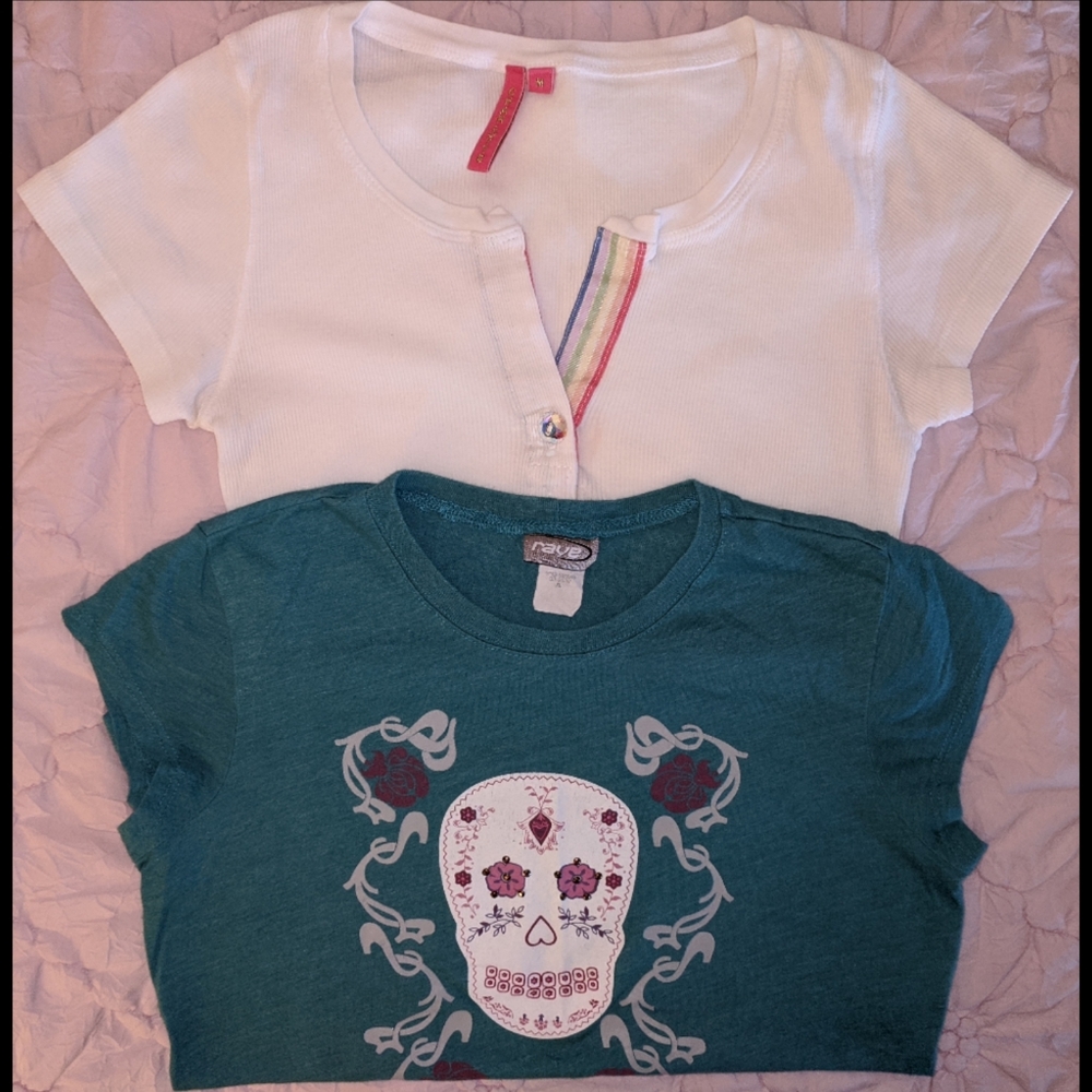 Sugar Skull T-shirt & White Ribbed Top